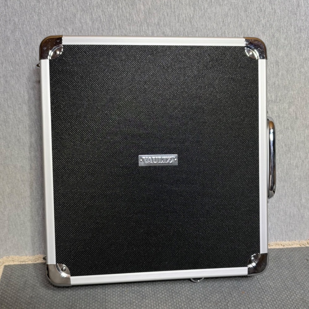 Vaultz Locking Media Binder CD DVD Storage Case Black Silver 128 Capacity Case
